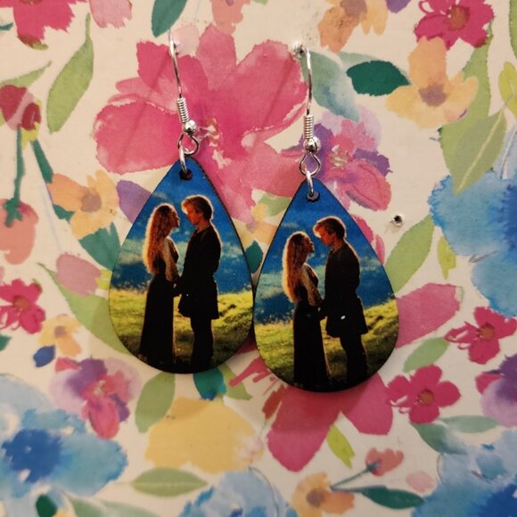 Princess Bride Earrings - Picture 1 of 1